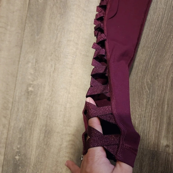 Victoria's Secret Sport Lace Up Knockout Legging - Picture 4 of 6